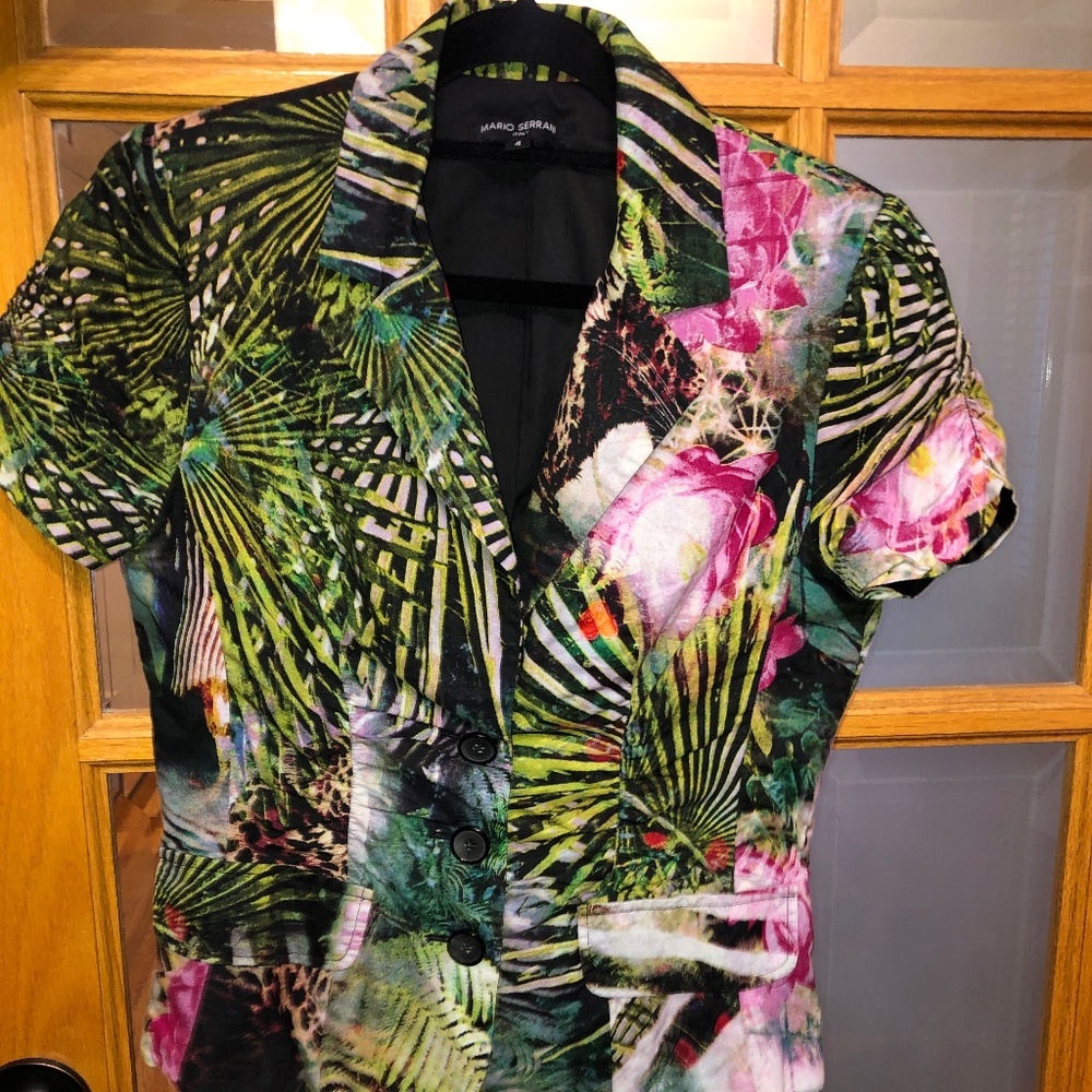 MARIO Serrani Italy  tropical print cotton/spandex size 8 lined blazer jacket